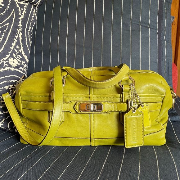 Coach - Green Leather Chelsea Reese Convertible Bag - Picture 2 of 14